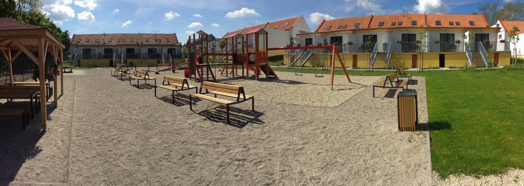 חלוהובץ Apartmany Belveder מראה חיצוני תמונה